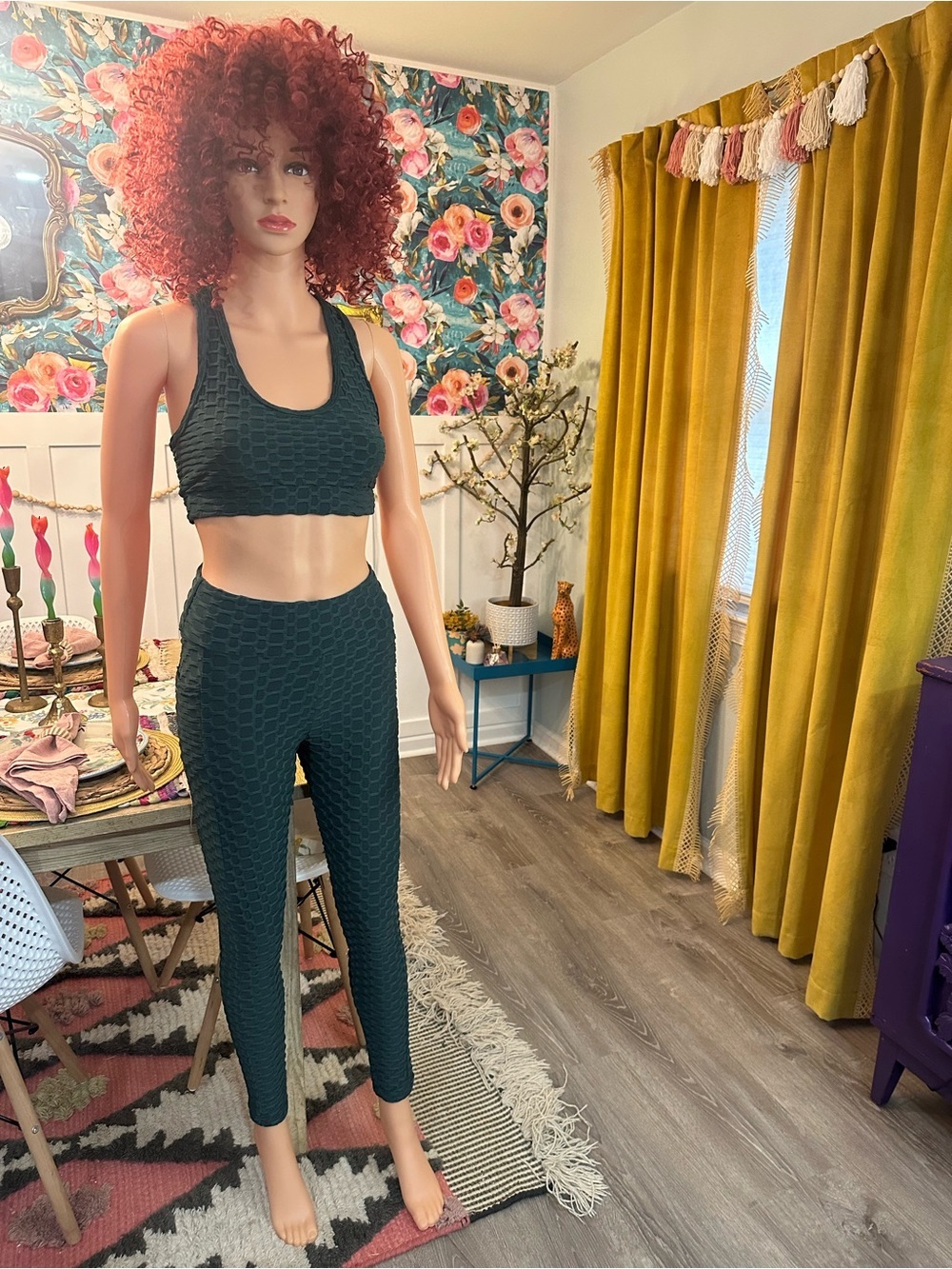 SHEIN Women’s Green Workout set sz M - booty lifting/shaping